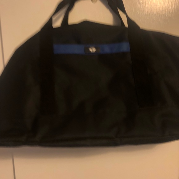 Dockers Duffle Bag (never been used) - Picture 8 of 14